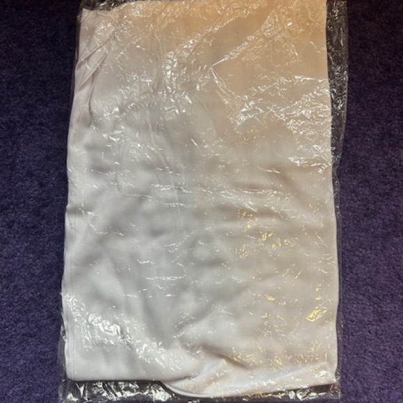 White Cashmere Scarf - New - Picture 2 of 3